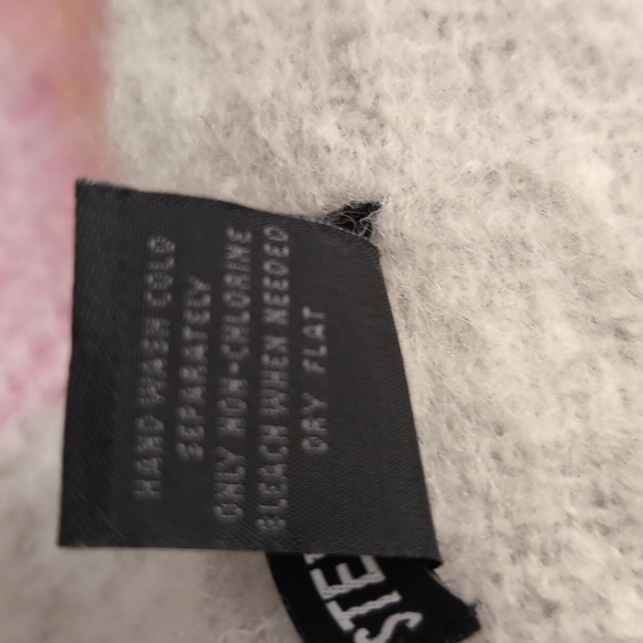 Steve Madden Throw Blanket Pink One Size Plaids - Picture 13 of 13